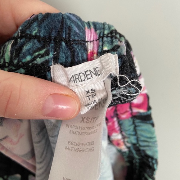 Floral patterned shorts - Picture 4 of 4